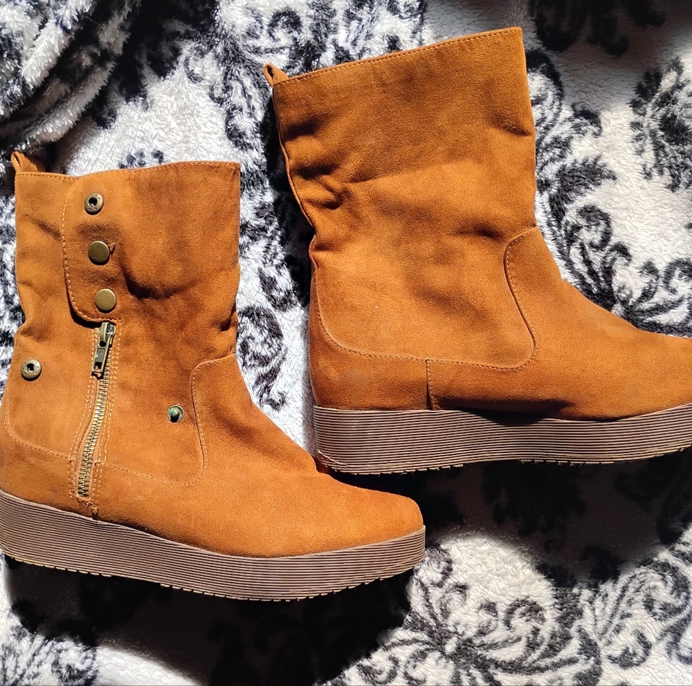 Joe boxer Women's Vintage Tan Suede Ankle Boots, Excellent Condition Sz 7 - Picture 1 of 16